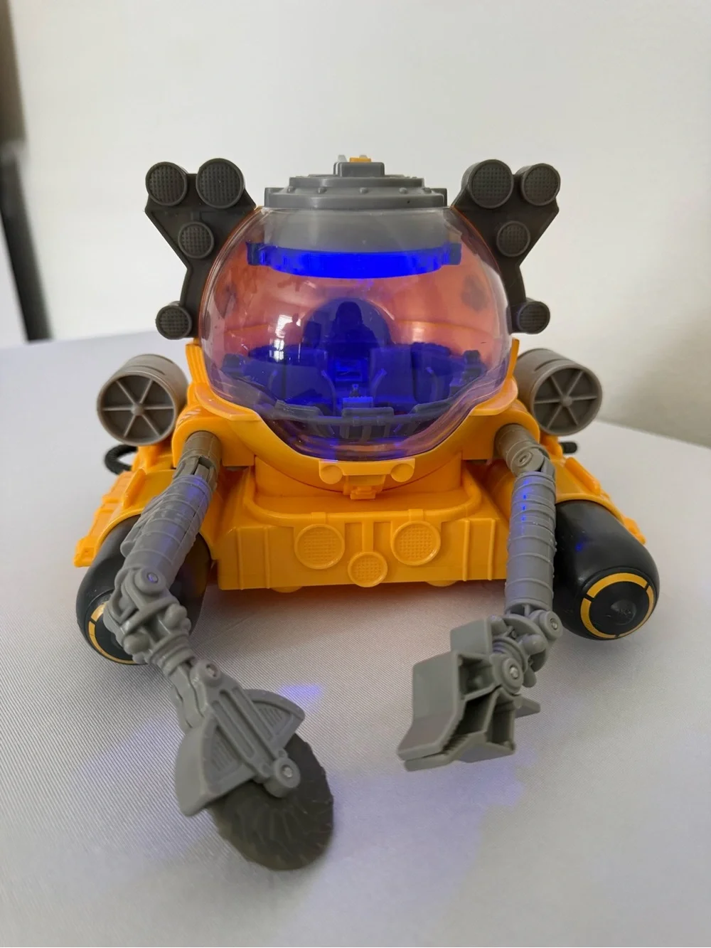 Mattel Jurassic World Deep Dive Submarine Vehicle Toy with Working Lights 2017